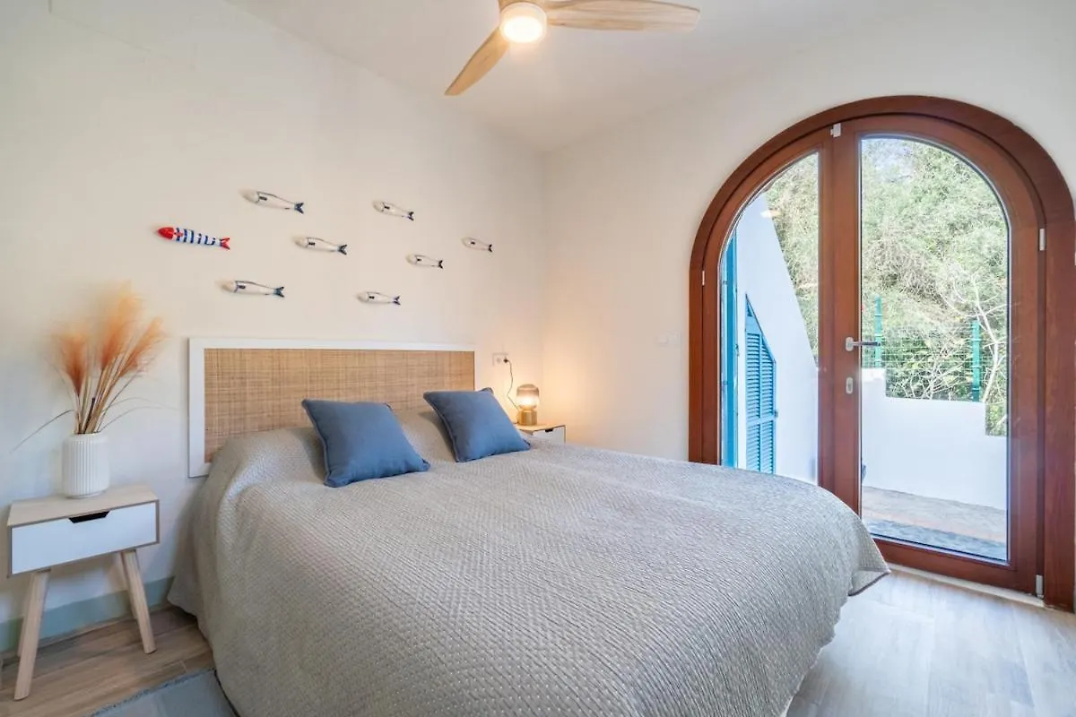 Casa Tuna - Beach 100M - Cala Llombards 산타니 0*,  스페인